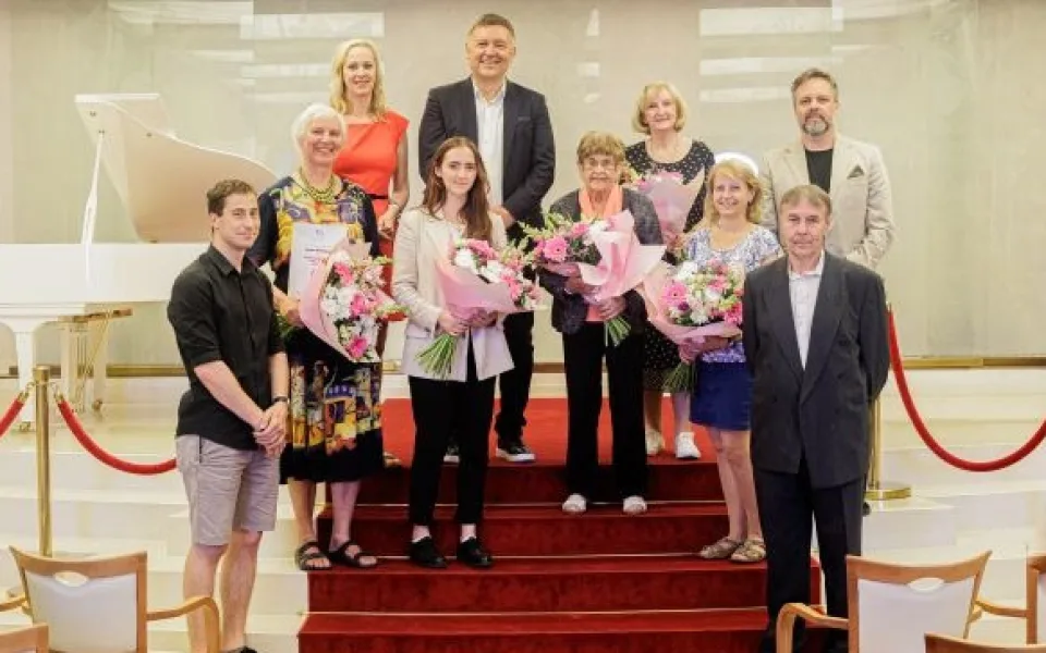 V Praze 10 si váží dobrovolníků. Devět z nich získalo od města ocenění