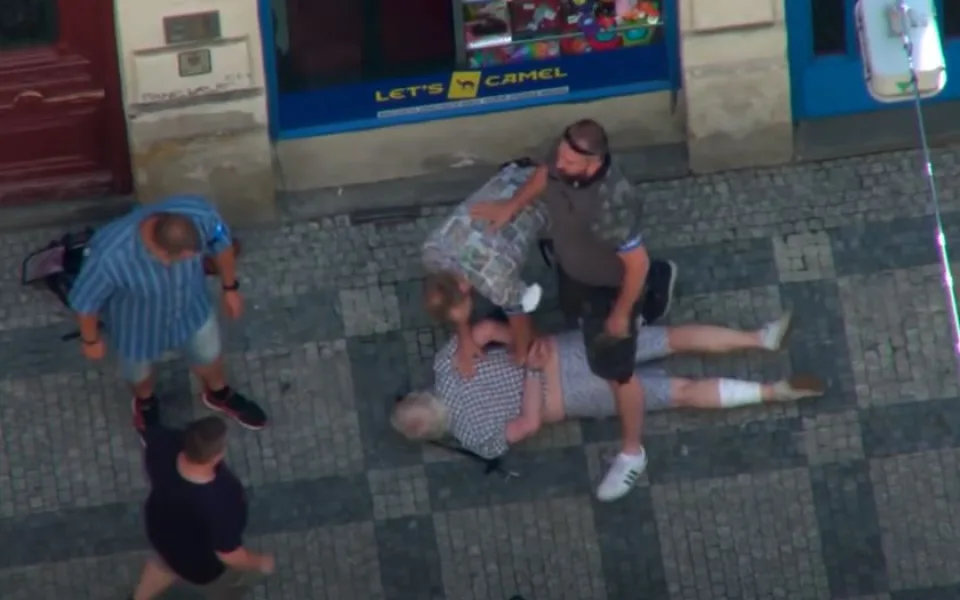 Vrah z Vinohrad, který loni zastřelil zaměstnankyni úřadu práce v Praze, jde dnes k soudu
