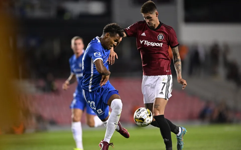 Sparta vstoupila do ligy domácí prohrou 1:2 s Libercem