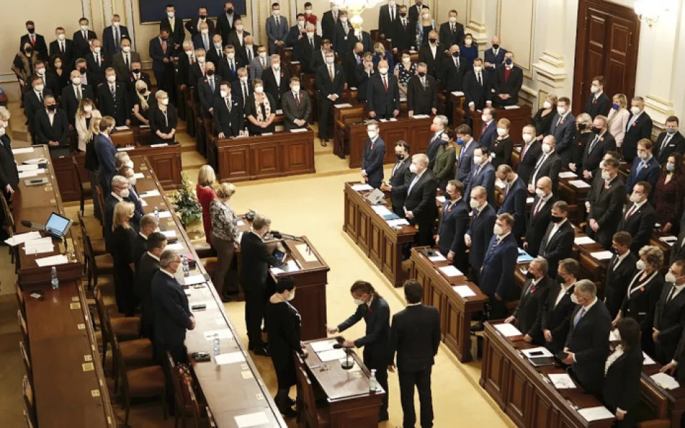 Vláda zřejmě nepodpoří ústavní ochranu manželství jako svazku muže a ženy