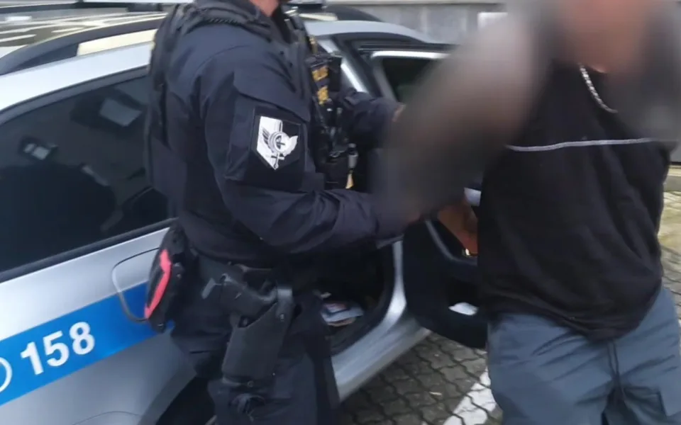 Recidivista policistům neutekl.