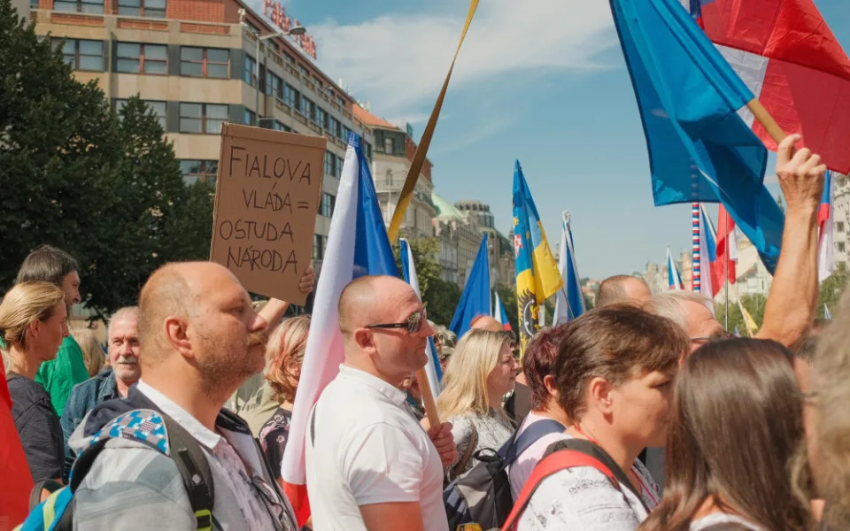 VIDEO: Na protivládní demonstraci se v centru sešly desetitisíce lidí