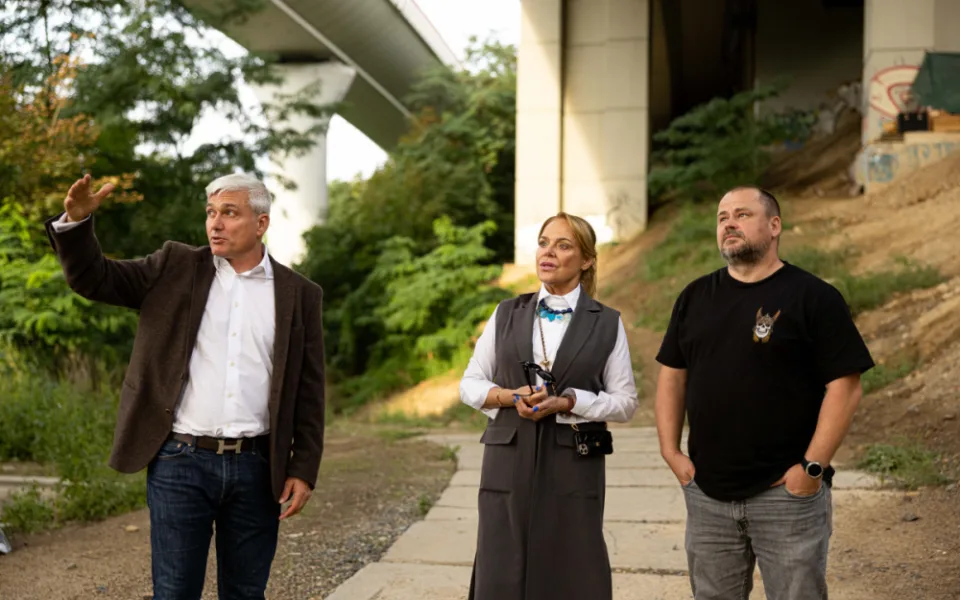 Na pozemcích Dagmar Havlové pod barrandovskou estakádou bude skateboardová katedrála