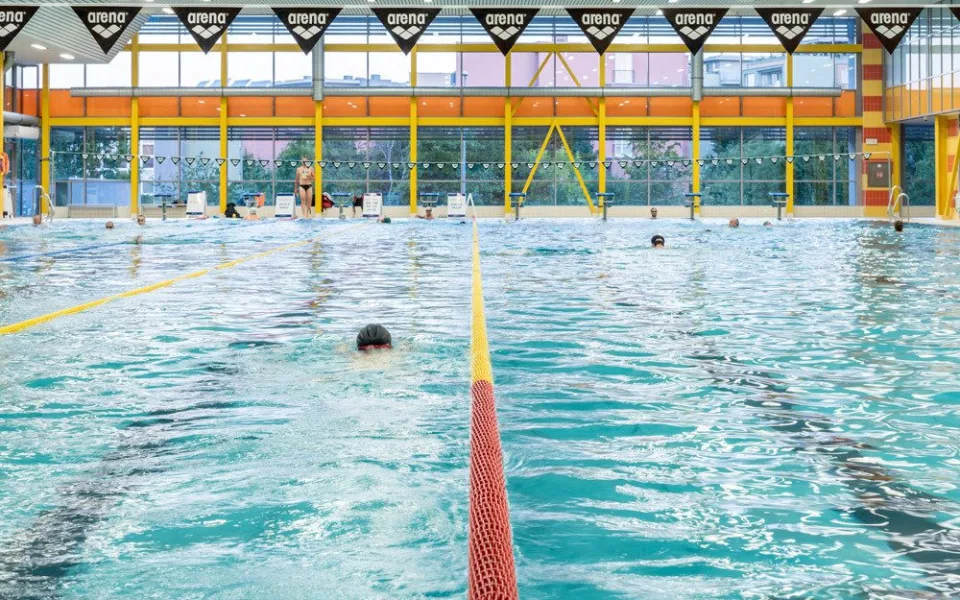 Plavecký bazén v Aquacentru Šutka.