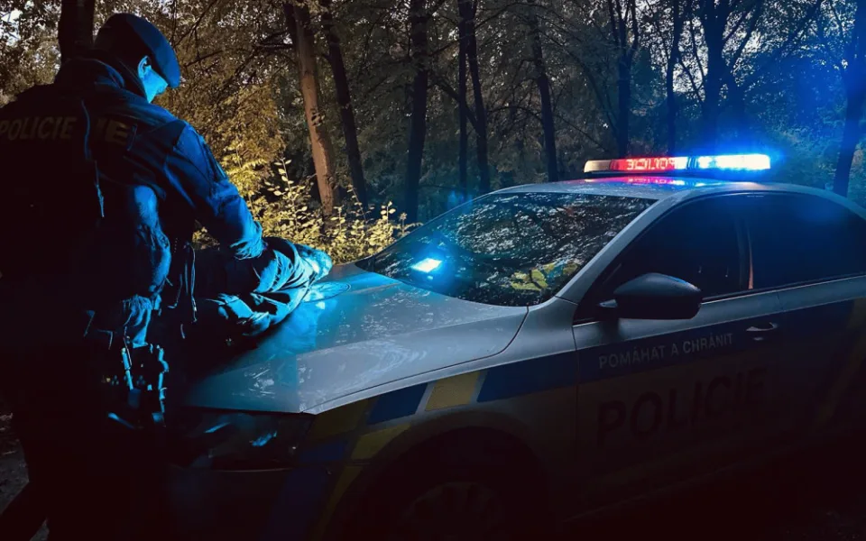Pražští policisté pomáhají při hraničních kontrolách, které odhalili desítky uprchlíků