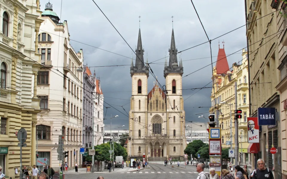 Letná je v žebříčku nejvíc cool čtvrtí na světě. Přečtěte si, čím oslnila