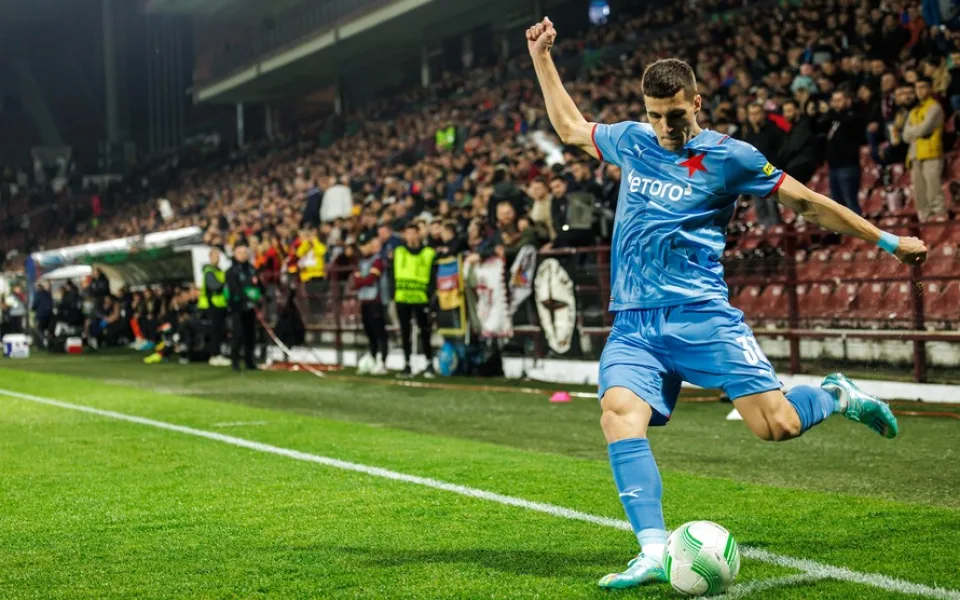Zmar Slavie i kolaps diváka. Pražané se z Rumunska vrací bez bodu