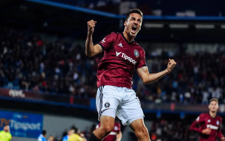 Sparta porazila Pardubice 5:2. V tabulce se posunula na druhé místo před Slavii