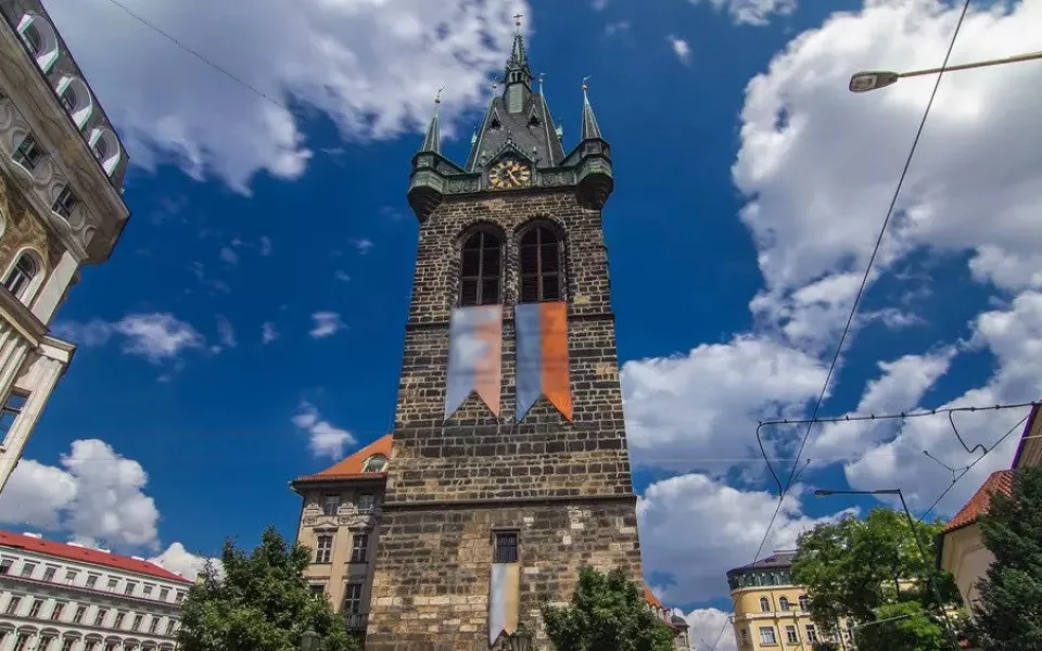 Jindřišská věž je na prodej. Pražské arcibiskupství památku nabízí za 75 milionů