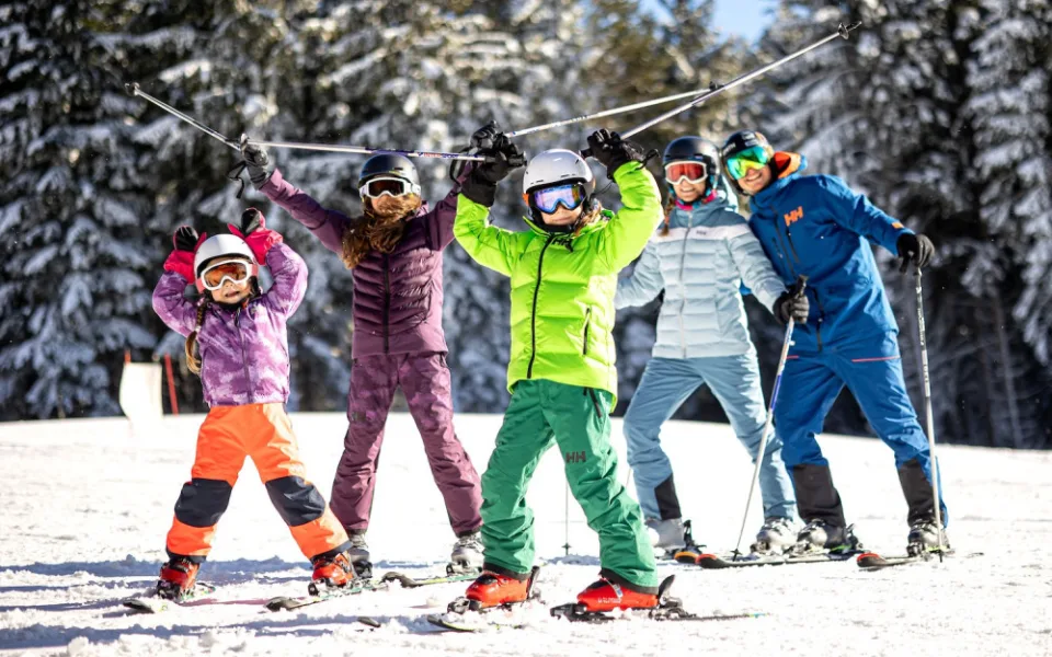 Hurá na sjezdovku. Skiareál Lipno startuje zimní sezónu