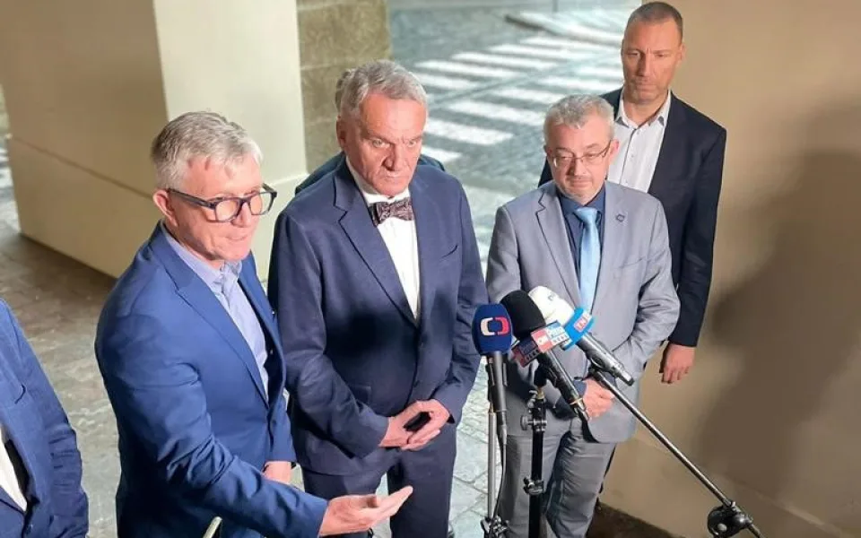 Piráti a Spolu znovu jednají. Svoboda mluví o většinové vládě