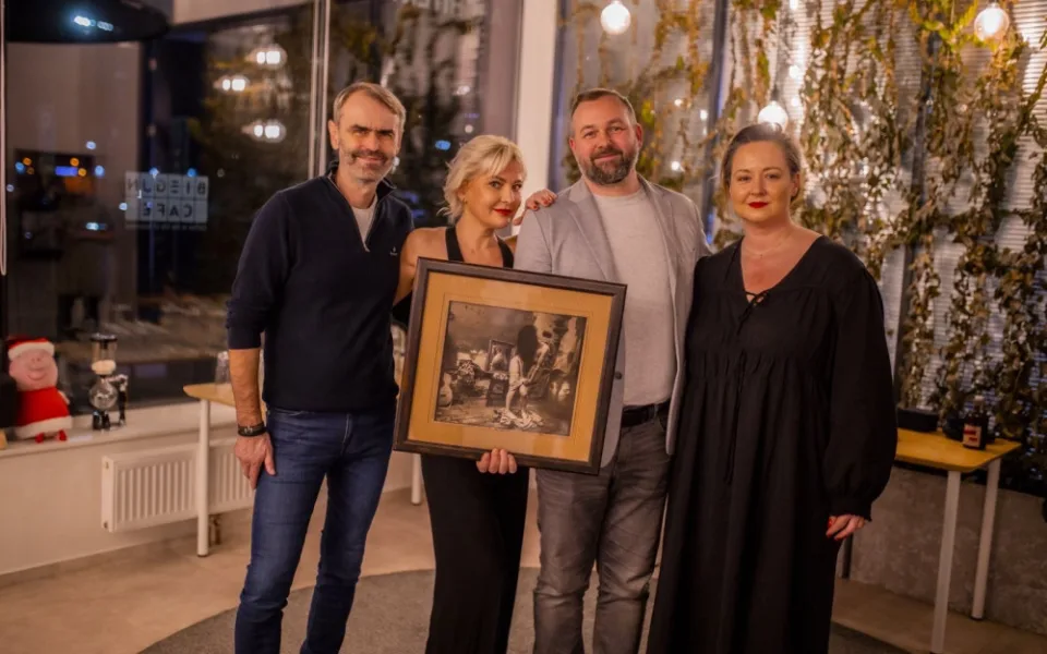 Šlachta, Nesvadbová a Klíma v Brně dražili pro dobrou věc. Peníze pomůžou nemocné Kristýnce