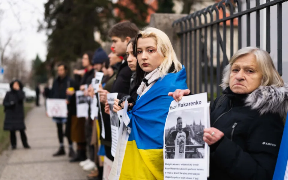 FOTOGALERIE: Ne Rusům na olympiádě! Lidé protestovali před sídlem olympijského výboru
