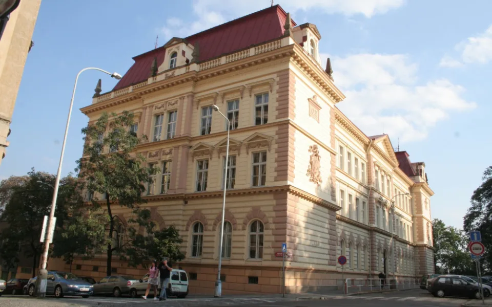Praha 7 opraví základní školy v nevyhovujícím stavu