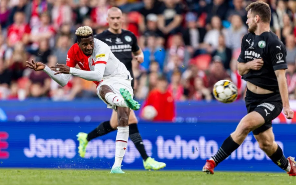 Slavia se výhrou nad Bohemians vrací do čela tabulky