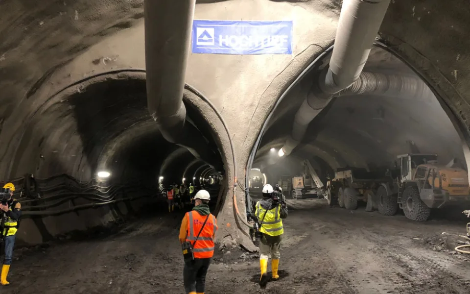 VIDEO: Tunely metra D mají po roce stavby přes jeden a půl kilometru. V provozu bude za šest let