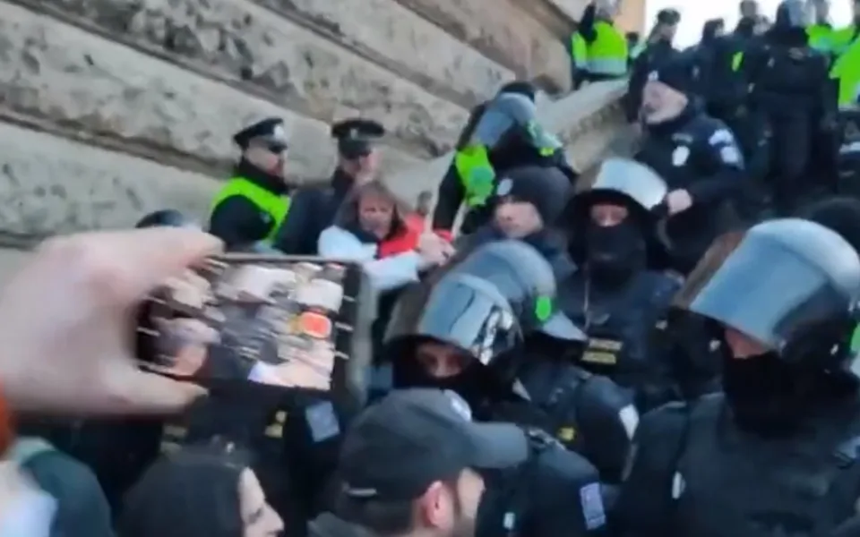 Etická komise se zastala Ševčíka a naopak kritizovala počínání rektora