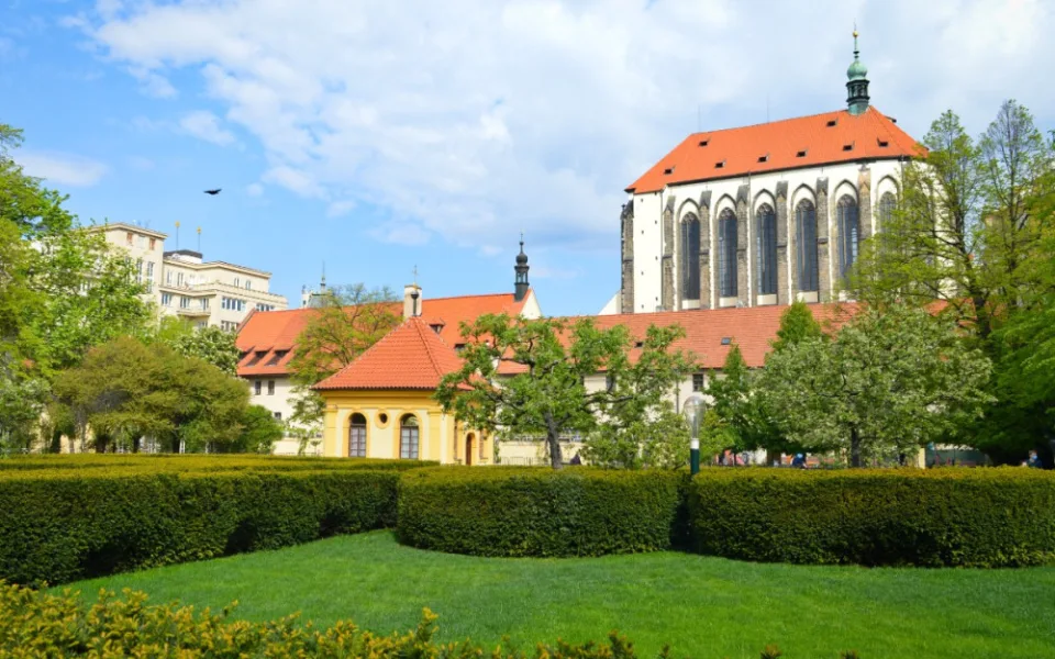 Kláštěrní zahrady u kostela Panny Marie Sněžné