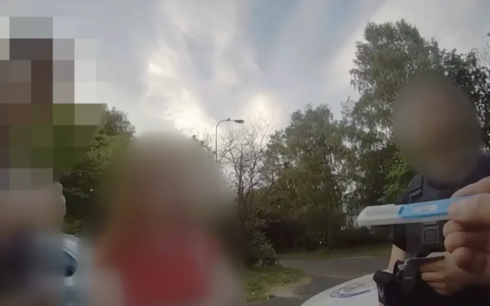 Muž si prý dal jen cigaretu s CBD, test ale ukázal něco jiného.