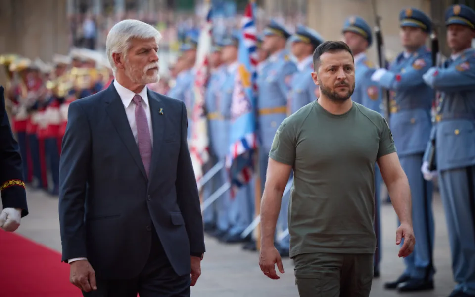 Ukrajinský prezident Zelenskyj dorazil do Prahy na jednání s českými lídry