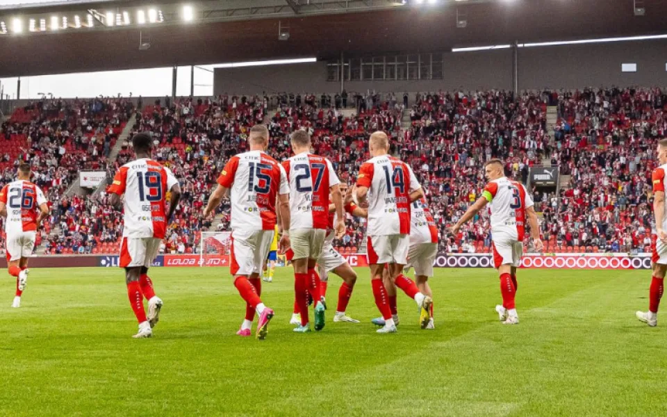 Slavia vyhrála nad Zlínem 2:1 a se Spartou zůstávají jedinými týmy bez ztráty bodu