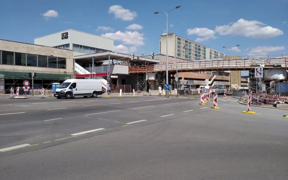Oprava Otíkovy lávky se prodloužila a prodražila. Hotová bude na podzim