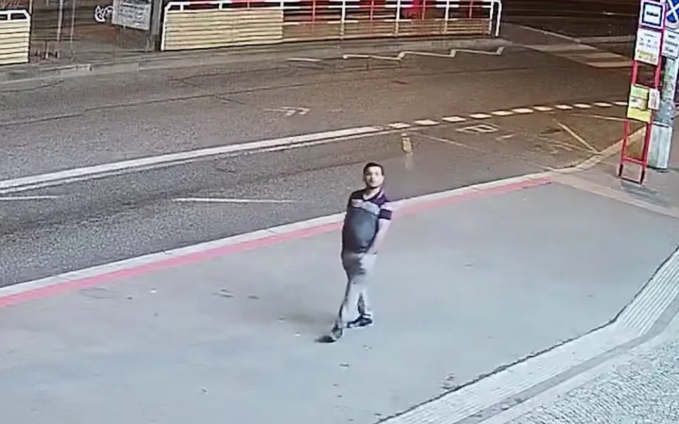 Tohoto muže chce policie vyslechnout jako svědka.