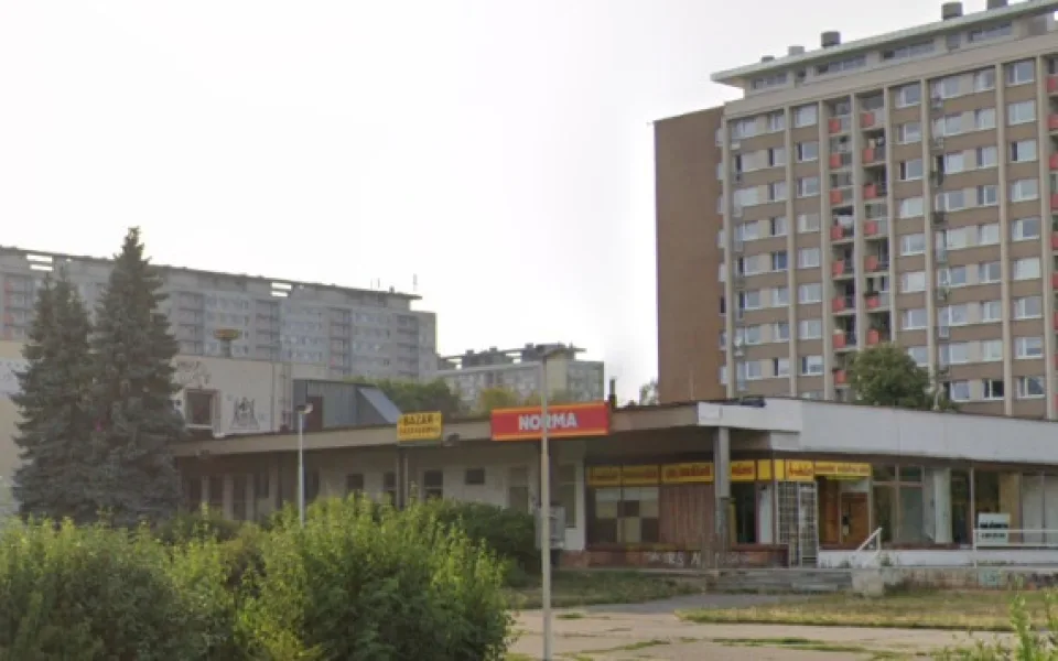 Developer chce zbourat okrskové centrum na sídlišti v Ďáblicích. Radnice nesouhlasí