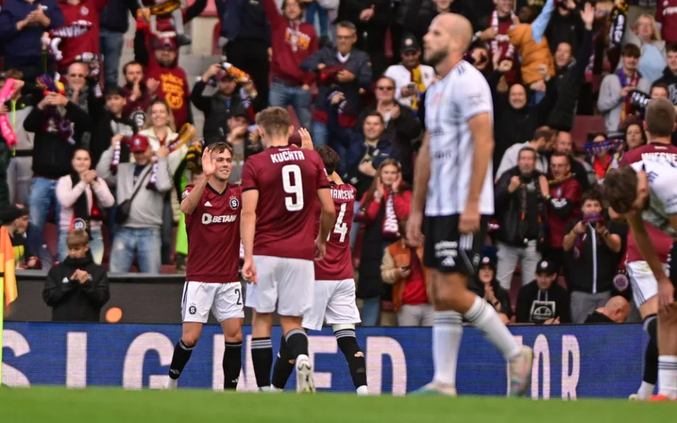 Sparta doma suverénně porazila České Budějovice 4:0 a stále vede ligu