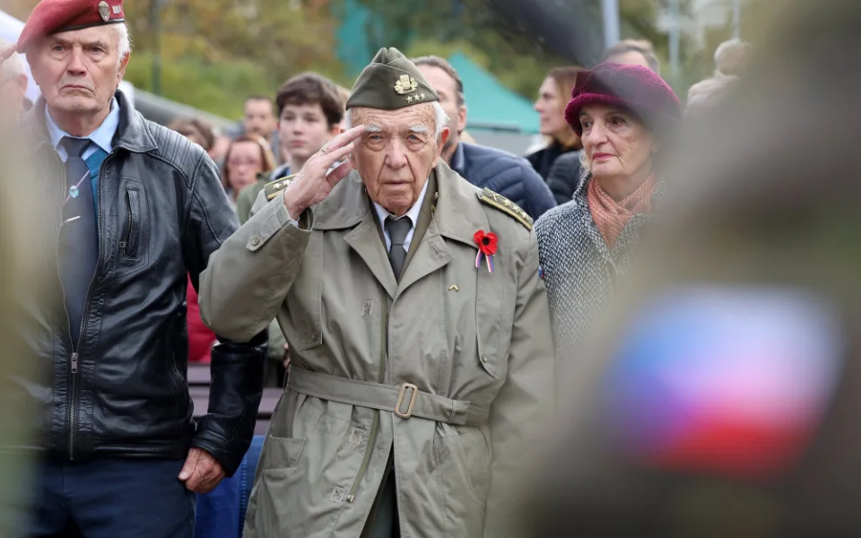 Veteránům nestačí vyjadřovat vděčnost, musíme jim pomáhat, řekla Černochová