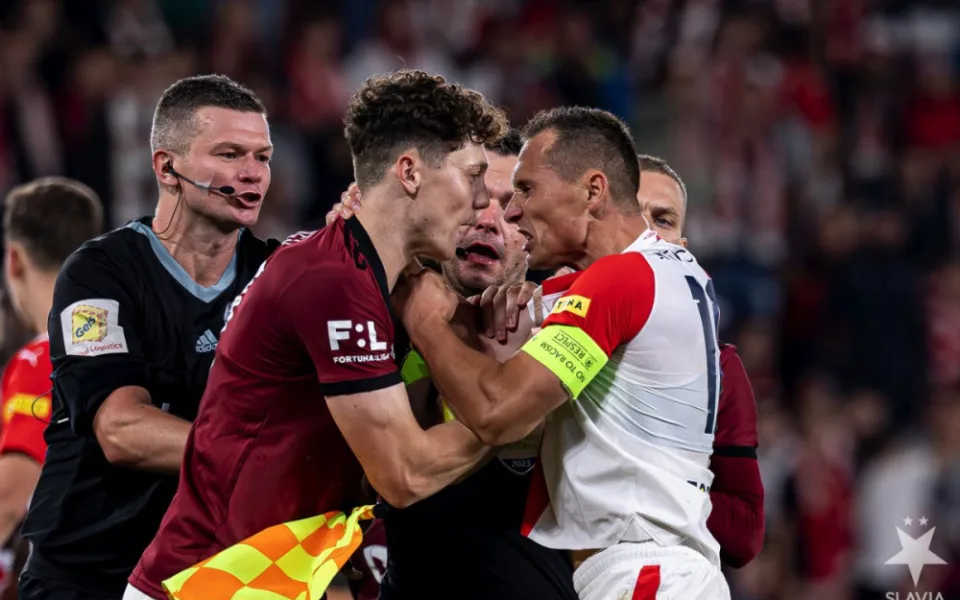 Kapitáni Sparty a Slavie Ladislav Krejčí a Jan Bořil.