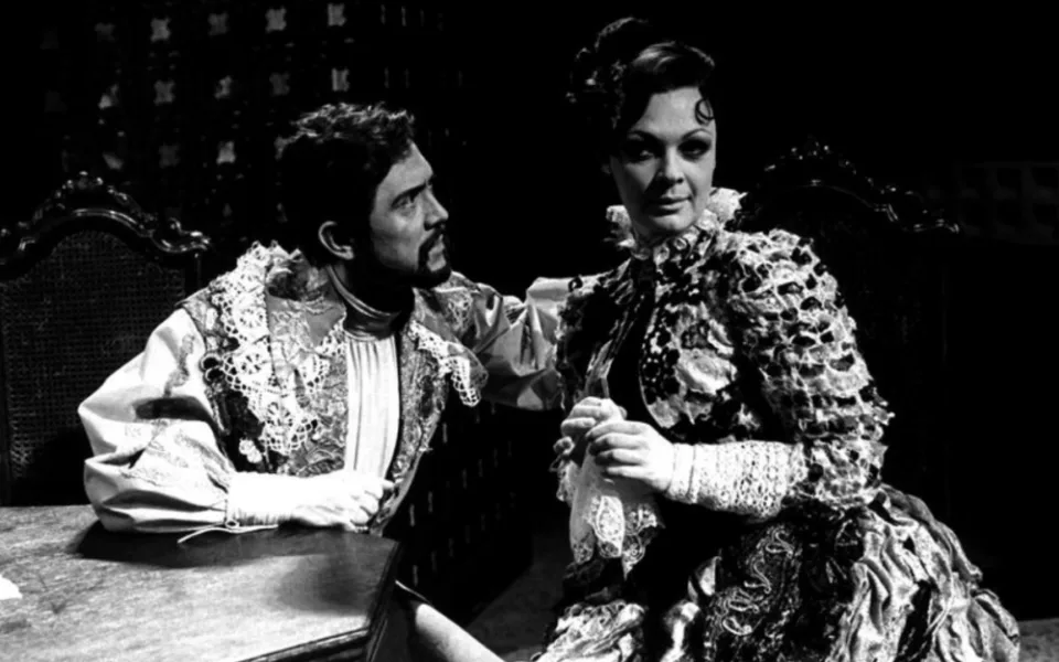Archiv ND - Dáma skřítek - 31.01.1980, Petr Kostka (Don Manuel), Jana Hlaváčová (Doňa Angela) Foto: Jaromír Svoboda