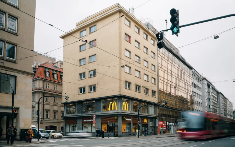 121. restaurace McDonald’s vás v centru Prahy přivítá i po půlnoci