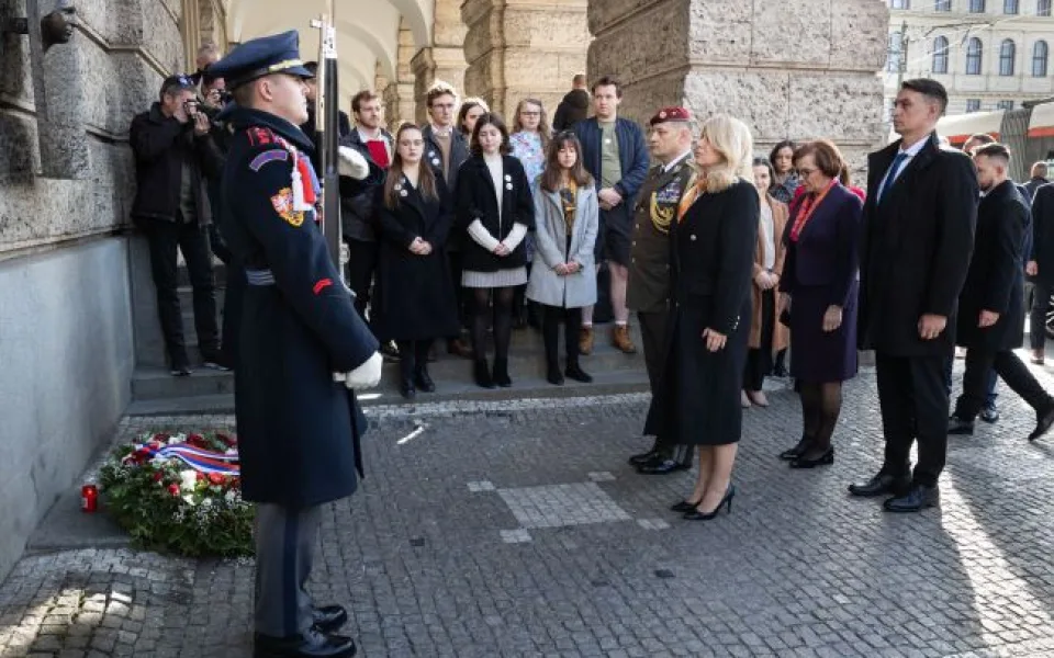 Slovenská prezidentka Čaputová uctila památku obětí střelby na Filozofické fakultě v Praze