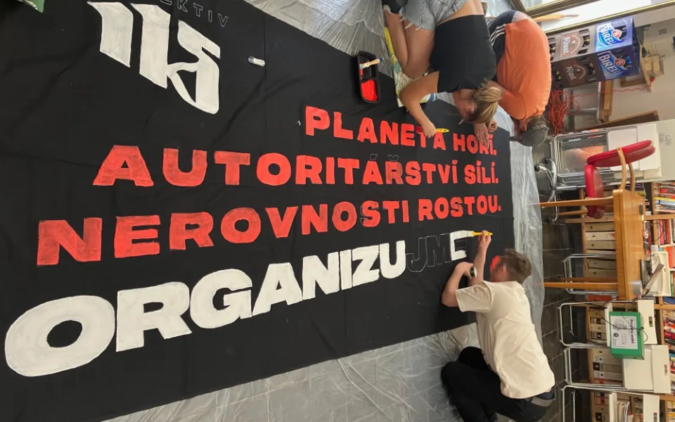 První máj v Praze oslavili komunisté, anarchisté i studenti