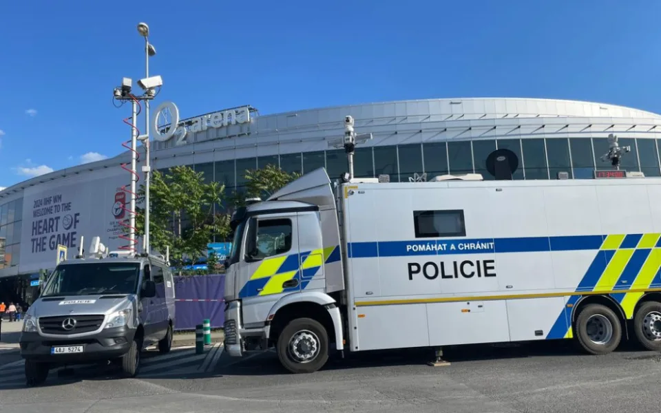 U 02 areny jsou policisté každý den.