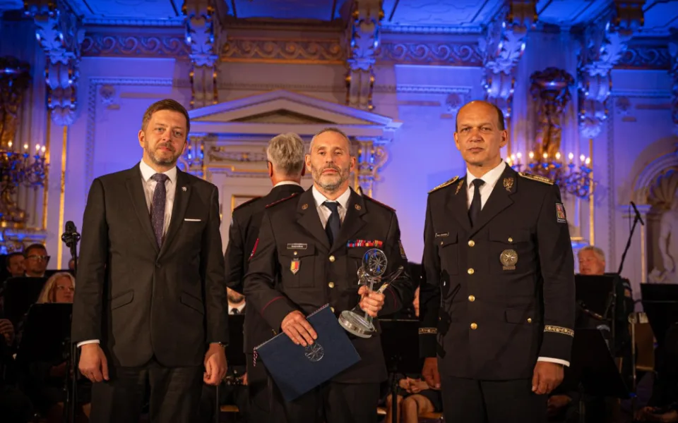 Ministr vnitra Vít Rakušan, Tomáš Kužílek a policejní prezident Martin Vondrášek.