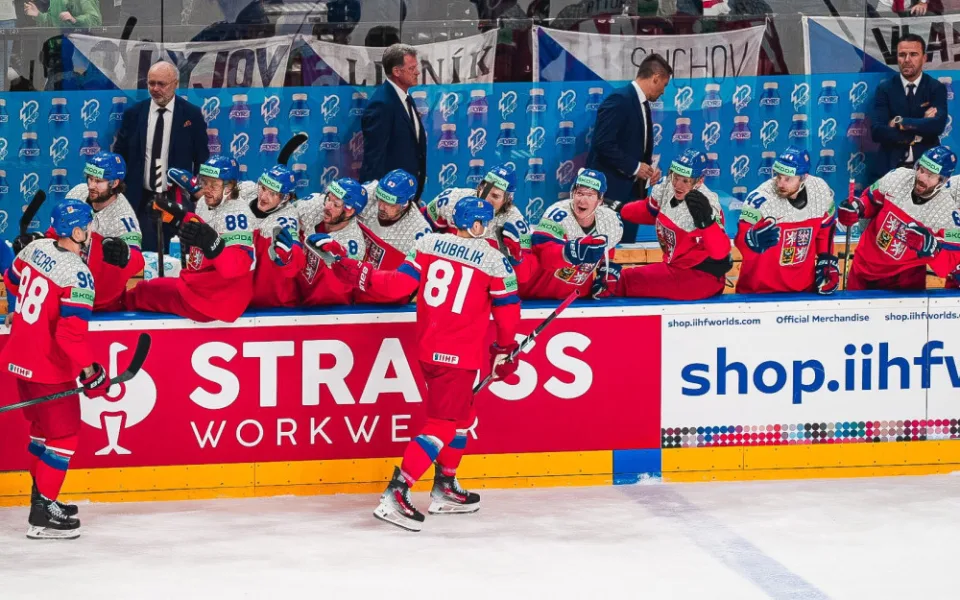 Čeští hokejisté porazili Švédy 7:3 a na MS si zahrají po 14 letech o zlato