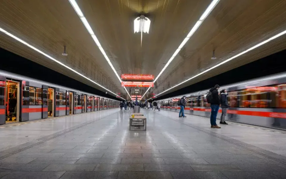 Kvůli modernizaci kolejí nepojede ode dneška pět dnů část metra C