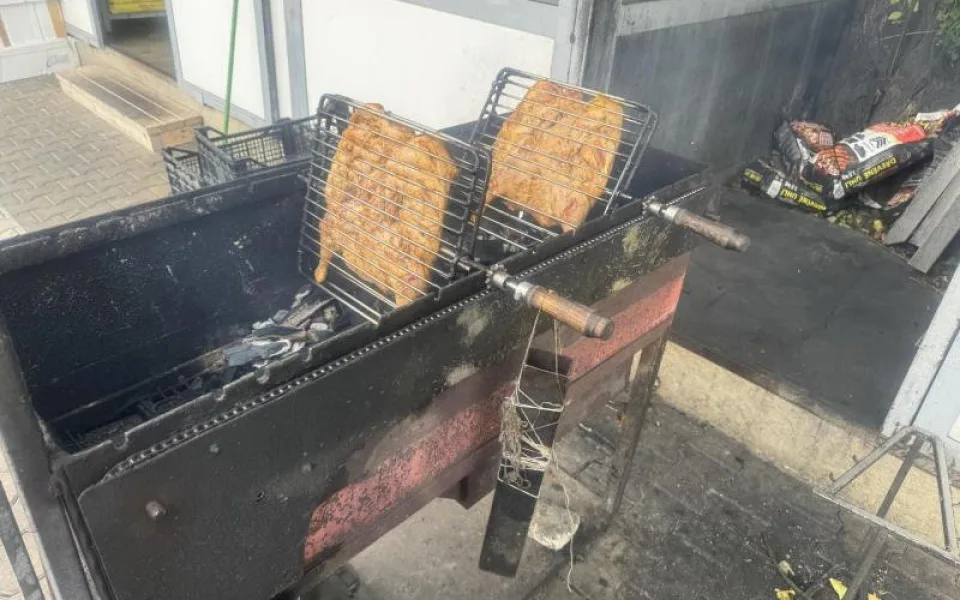 Plíseň, špína, myší bobky. Asijskou restauraci v Sapě inspektoři na místě zavřeli