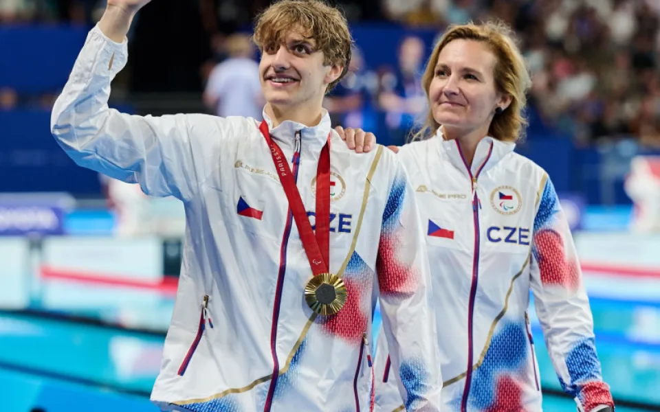 O první zlato z paralympiády se postaral teprve 16letý plavec David Kratochvíl