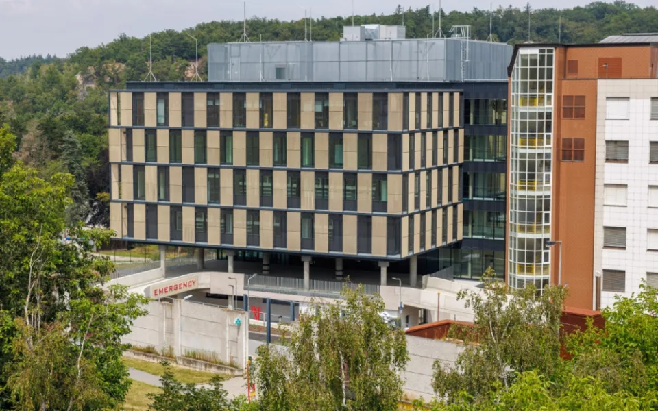 Pražský IKEM dnes otevřel dva nové pavilony za 1,3 miliardy