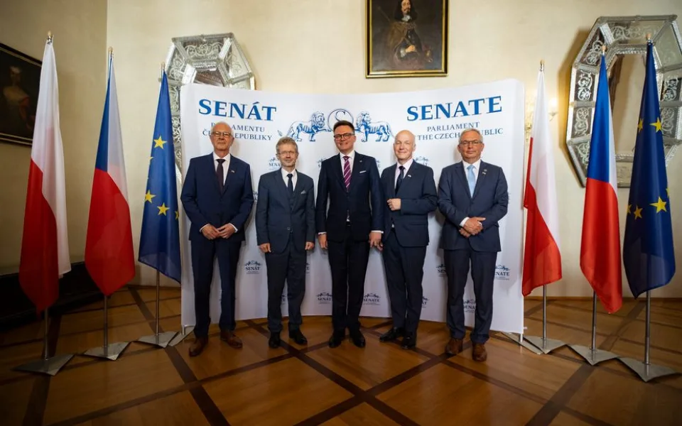 ilustrační foto - předseda Senátu ČR Miloš Vystrčil s kolegy