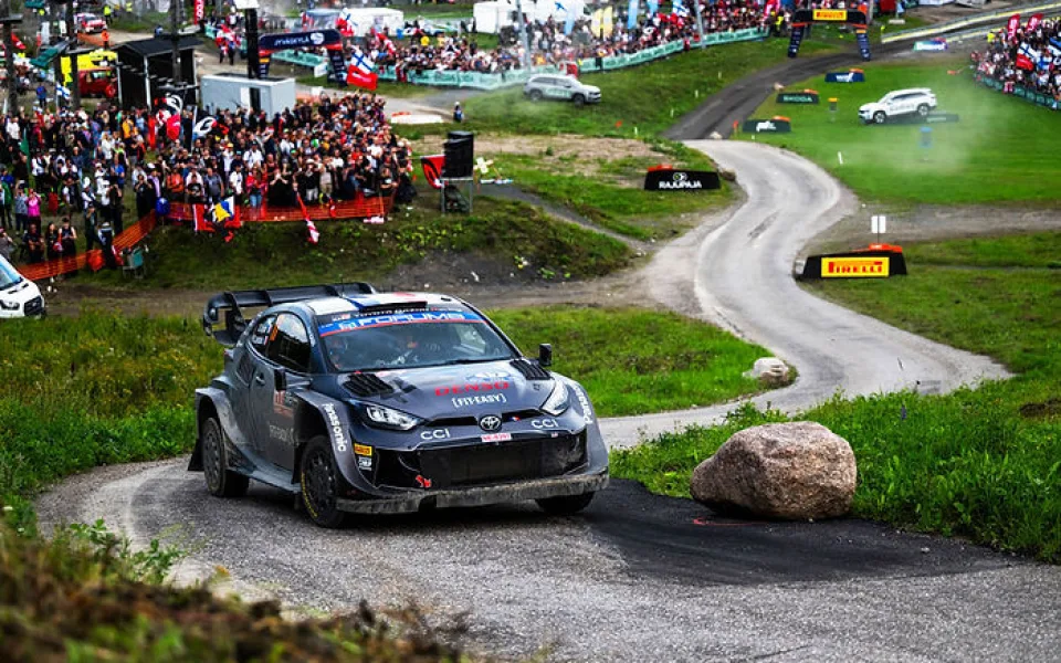 Mistrovství světa v rally opět míří na Šumavu. Tentokrát s pěti českými posádkami.