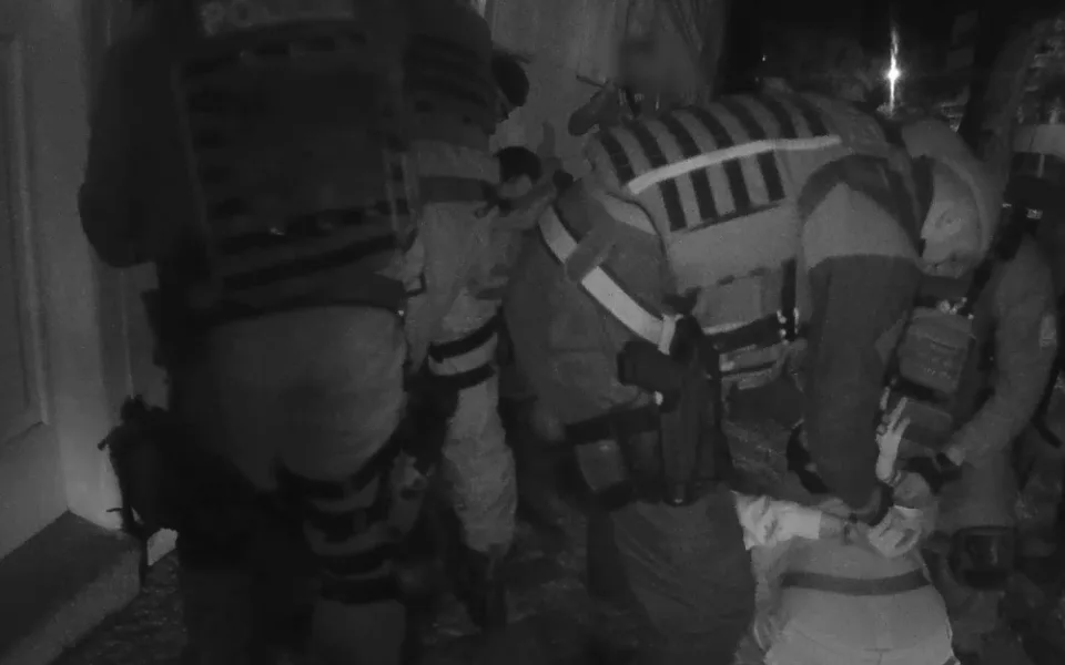 VIDEO: Konflikt v centru Prahy skončil loupeží. Muž dostal pěstí a přišel o peněženku