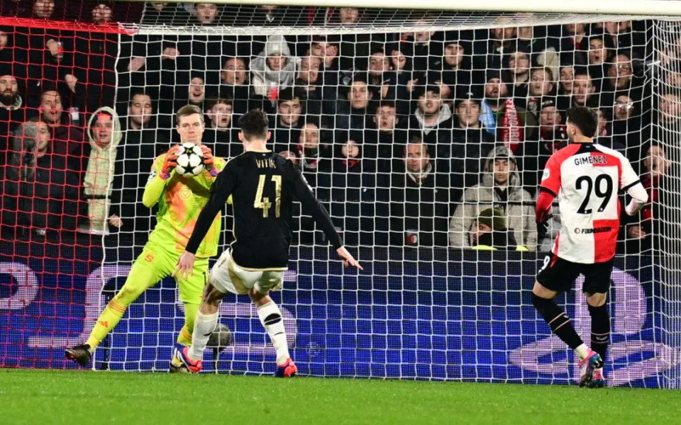 Sparty podlehla v Lize mistrů Feyenoordu 2:4 a výrazně se jí vzdálil postup