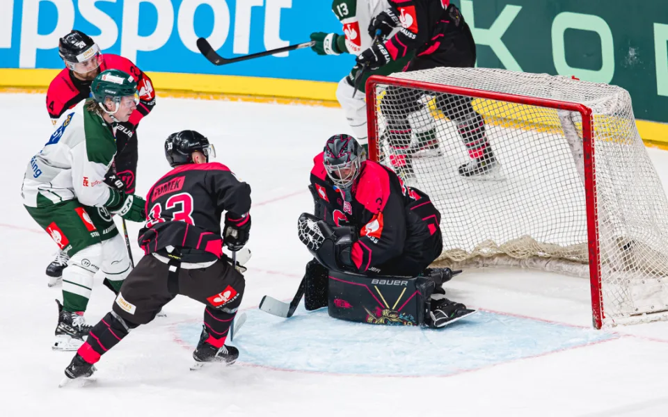 Hokejisté Sparty podlehli v úvodním semifinále Ligy mistrů Färjestadu 2:6