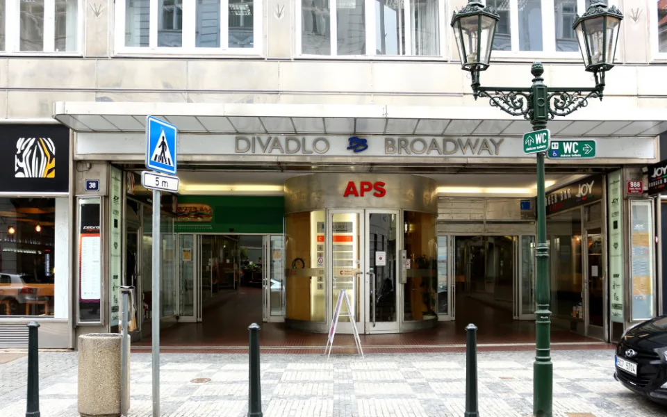 Pražský Palác Broadway se nepodařilo prodat ani na osmý pokus