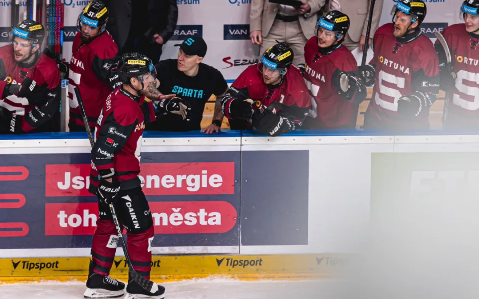 Hokejisté Sparty přestříleli Litvínov 5:1 a posedmé ovládli základní část