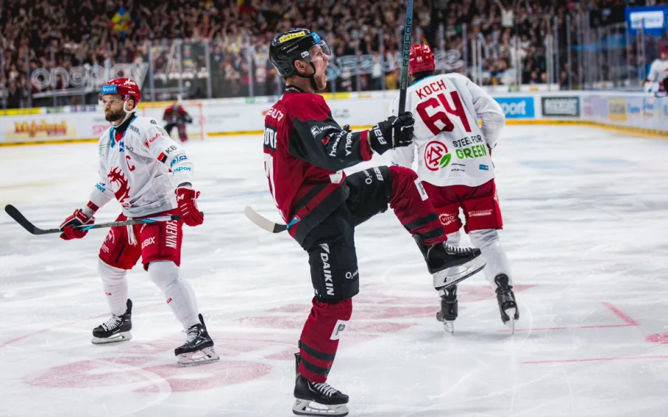 Sparta porazila Třinec v prodloužení